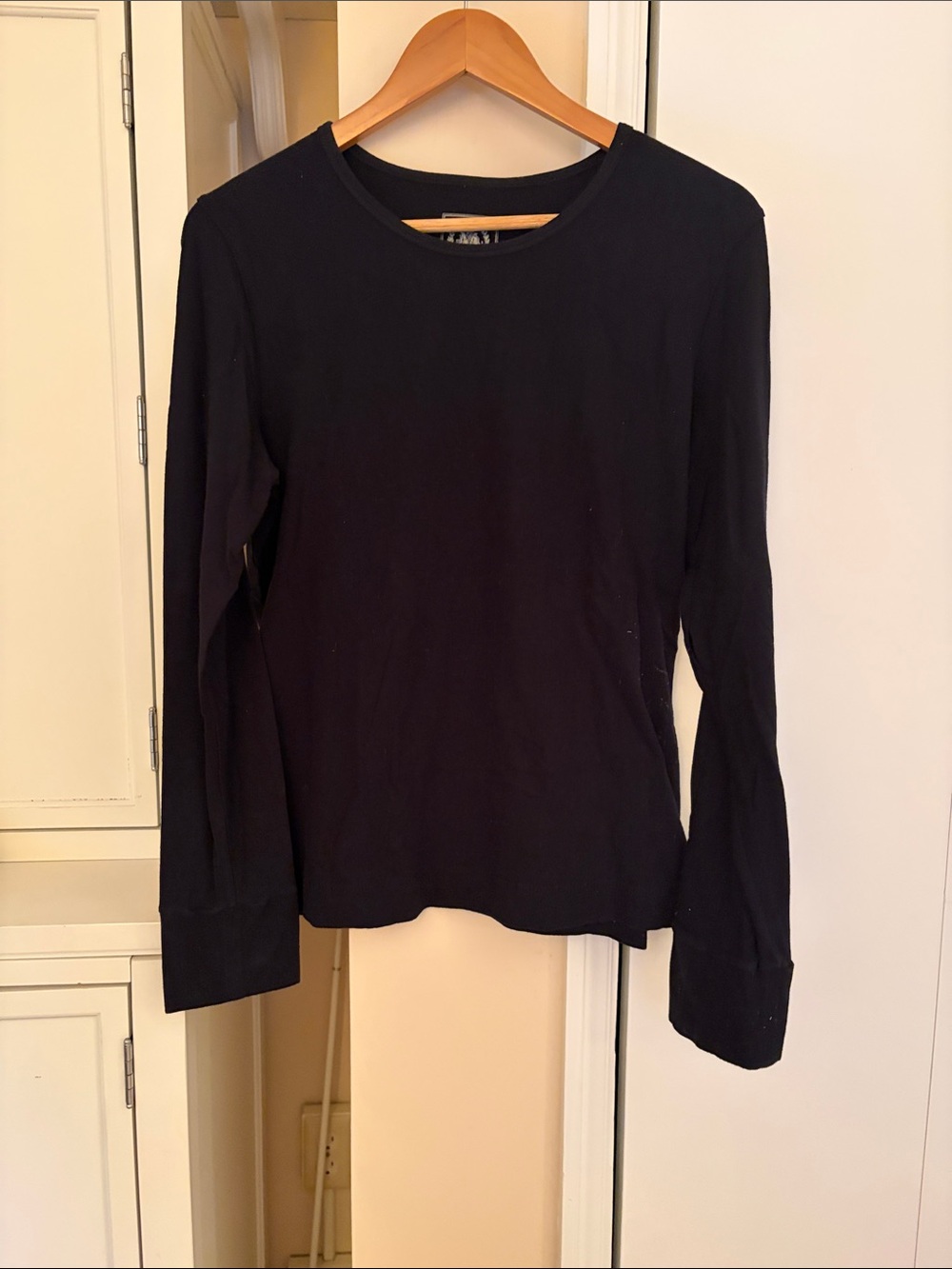 A/X Armani Exchange Women's Black Long-Sleeve Crewneck Top